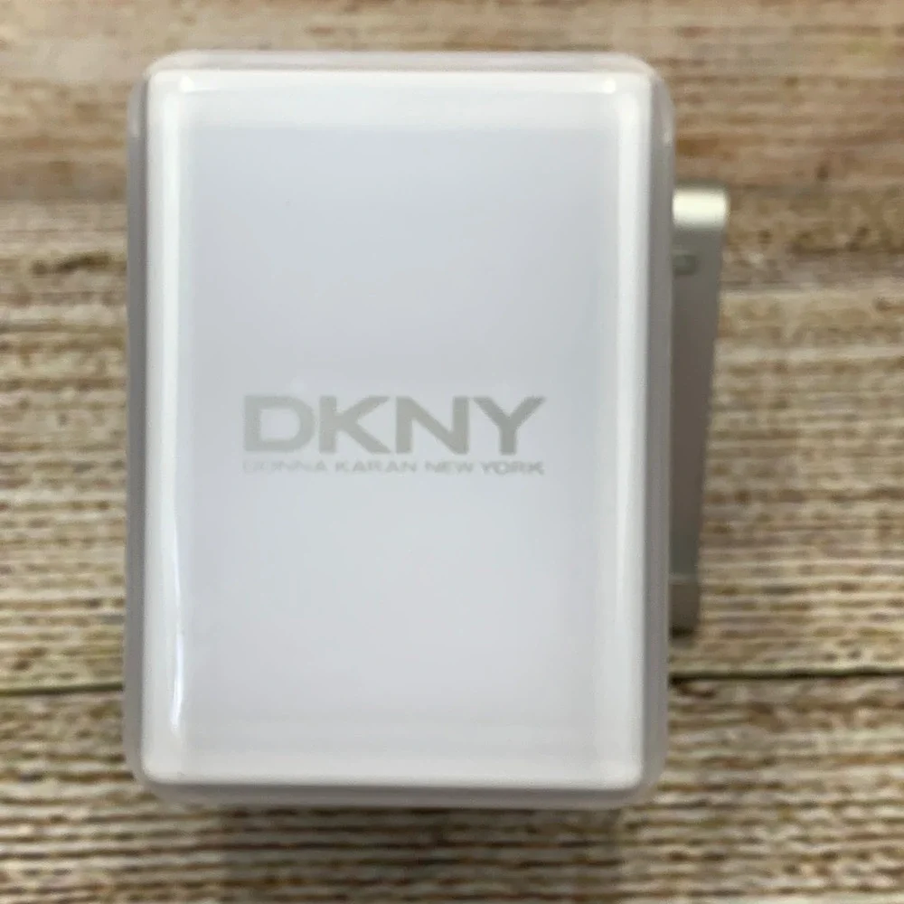 Dkny stylish rectangular